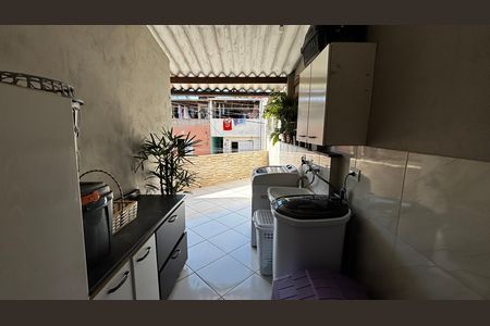 Casa à venda com 198m², 2 quartos e 2 vagas Casa à venda com 198m², 2 quartos e 2 vagasVaranda / Area de Serviço da Suíte
