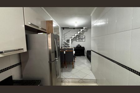 Cozinha - Sala de casa à venda com 2 quartos, 198m² em Condomínio Maracanã, Santo André