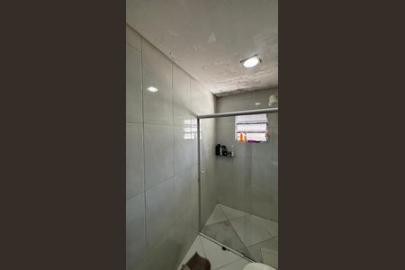 Casa à venda com 198m², 2 quartos e 2 vagas Casa à venda com 198m², 2 quartos e 2 vagasBanheiro da Suíte