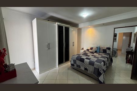 Casa à venda com 2 quartos, 198m² em Condomínio Maracanã, Santo André
