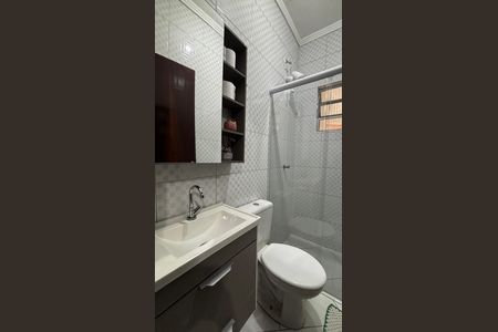 Casa à venda com 198m², 2 quartos e 2 vagas Casa à venda com 198m², 2 quartos e 2 vagasBanheiro