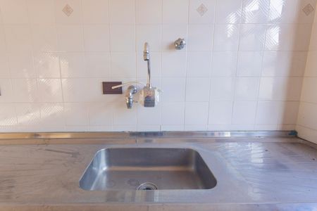 Casa para alugar com 80m², 1 quarto e 2 vagasCozinha