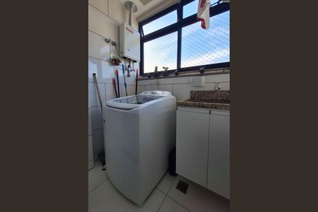 Área de Serviço de apartamento para alugar com 2 quartos, 90m² em Santa Rosa, Niterói
