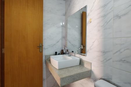 Apartamento à venda com 60m², 2 quartos e 1 vaga Apartamento à venda com 60m², 2 quartos e 1 vagaBanheiro Social