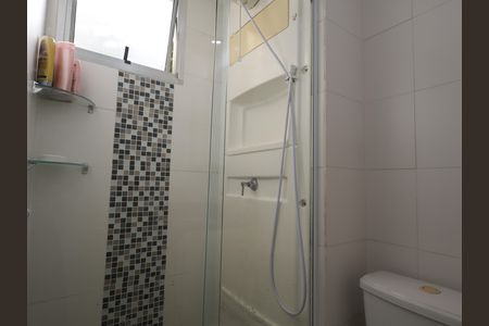 Banheiro de apartamento à venda com 2 quartos, 48m² em Fazenda Morumbi, São Paulo