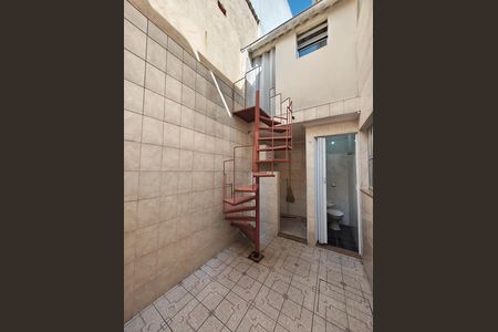Casa para alugar com 90m², 2 quartos e 2 vagasQuintal