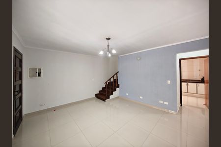 Casa para alugar com 90m², 2 quartos e 2 vagasSala