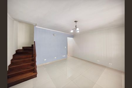 Sala de casa para alugar com 2 quartos, 90m² em Parque Vitoria, São Paulo
