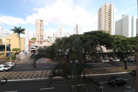 Vista de apartamento para alugar com 3 quartos, 115m² em Centro, Uberlândia