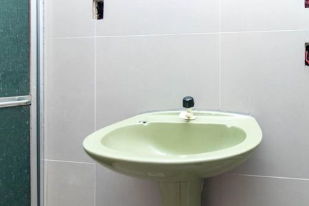 Casa para alugar com 90m², 2 quartos e 1 vaga Casa para alugar com 90m², 2 quartos e 1 vagaBanheiro