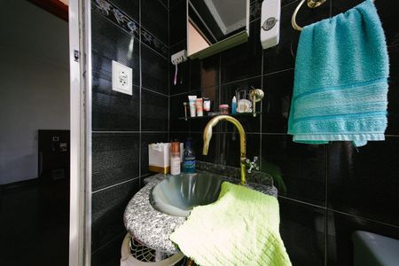 Banheiro de apartamento à venda com 2 quartos, 57m² em Vila Silvia, São Paulo
