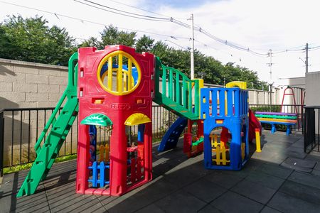 Apartamento para alugar com 45m², 2 quartos e 1 vaga Apartamento para alugar com 45m², 2 quartos e 1 vagaÁrea comum - Playground