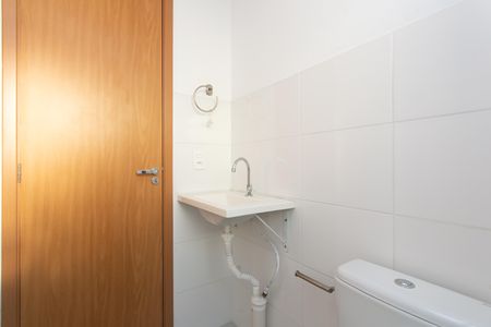 Apartamento para alugar com 45m², 2 quartos e 1 vaga Apartamento para alugar com 45m², 2 quartos e 1 vagaBanheiro