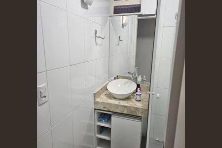 Apartamento à venda com 71m², 3 quartos e 1 vaga Apartamento à venda com 71m², 3 quartos e 1 vagaBanheiro