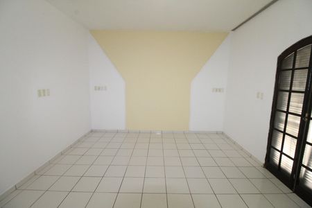Casa para alugar com 100m², 2 quartos e 1 vagaQuarto 1