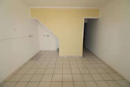 Casa para alugar com 100m², 2 quartos e 1 vagaSala
