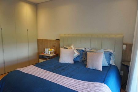 Casa de condomínio à venda com 250m², 4 quartos e 4 vagasSuite 1 - Principal