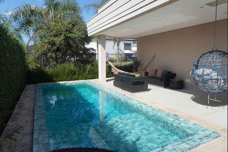 Piscina de casa de condomínio à venda com 4 quartos, 250m² em Cidade Tamboré, Santana de Parnaíba