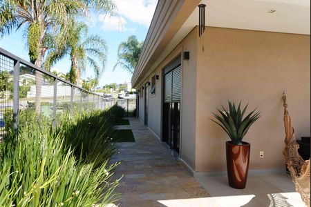 Casa de condomínio à venda com 250m², 4 quartos e 4 vagasÁrea externa