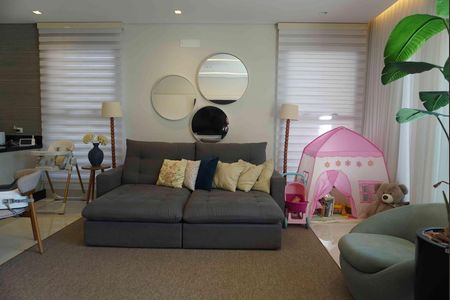 Sala de casa de condomínio à venda com 4 quartos, 250m² em Cidade Tamboré, Santana de Parnaíba