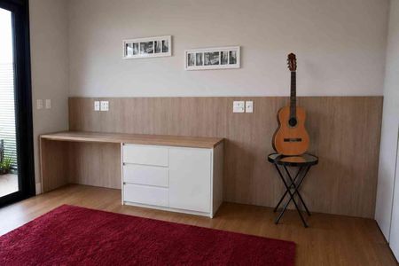 Casa de condomínio à venda com 250m², 4 quartos e 4 vagas Casa de condomínio à venda com 250m², 4 quartos e 4 vagasBanheiro da Suíte 2