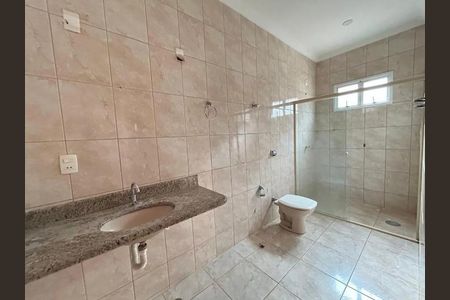 Banheiro da Suíte de casa para alugar com 3 quartos, 180m² em Jardim Patricia, Uberlândia