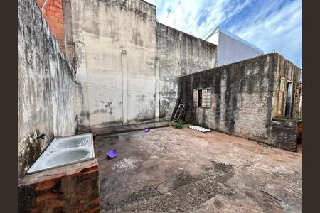 Área de serviço de casa para alugar com 3 quartos, 180m² em Jardim Patricia, Uberlândia