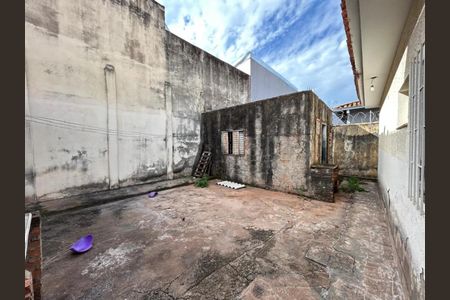 Área de serviço de casa para alugar com 3 quartos, 180m² em Jardim Patricia, Uberlândia