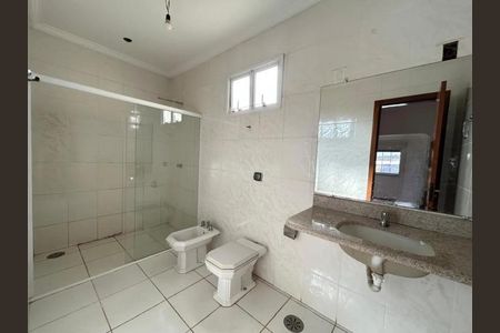 Casa para alugar com 180m², 3 quartos e 1 vaga Casa para alugar com 180m², 3 quartos e 1 vagaBanheiro da Suíte