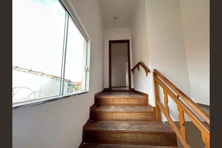 Casa para alugar com 180m², 3 quartos e 1 vaga Casa para alugar com 180m², 3 quartos e 1 vagaSala