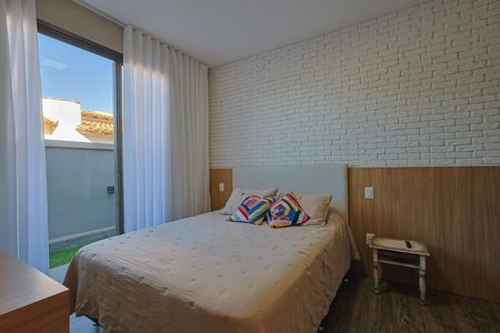 Casa de condomínio para alugar com 250m², 4 quartos e 6 vagas