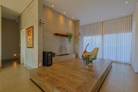 Casa de condomínio para alugar com 250m², 4 quartos e 6 vagas