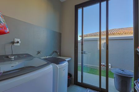 Casa de condomínio para alugar com 250m², 4 quartos e 6 vagas
