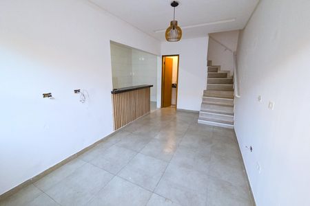 Casa de condomínio para alugar com 74m², 2 quartos e 1 vaga Casa de condomínio para alugar com 74m², 2 quartos e 1 vagaSala