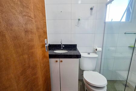 Casa de condomínio para alugar com 74m², 2 quartos e 1 vaga Casa de condomínio para alugar com 74m², 2 quartos e 1 vagaBanheiro