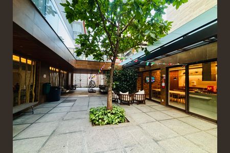 Apartamento para alugar com 77m², 2 quartos e 1 vaga