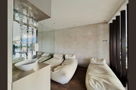 Apartamento para alugar com 77m², 2 quartos e 1 vaga