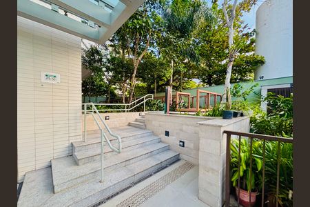 Apartamento para alugar com 77m², 2 quartos e 1 vaga