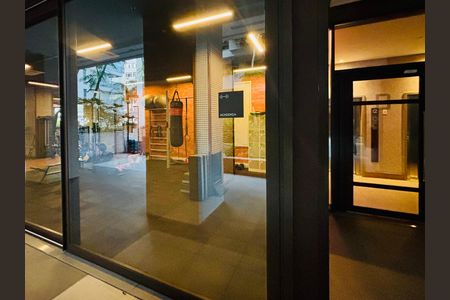 Apartamento para alugar com 77m², 2 quartos e 1 vaga