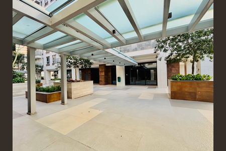 Apartamento para alugar com 77m², 2 quartos e 1 vaga