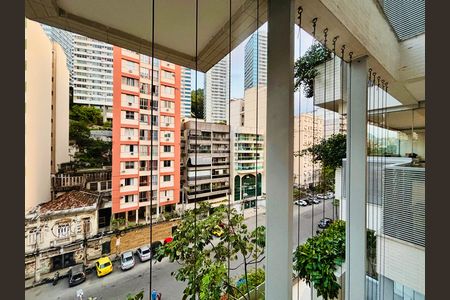 Apartamento para alugar com 77m², 2 quartos e 1 vaga