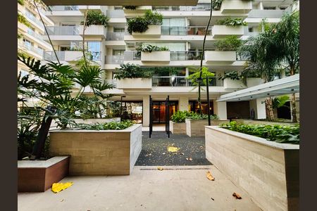 Apartamento para alugar com 77m², 2 quartos e 1 vaga