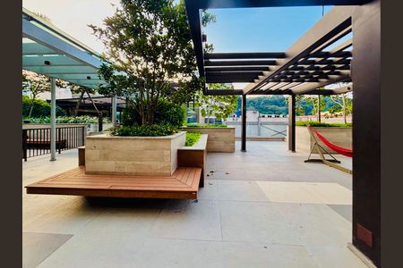 Apartamento para alugar com 77m², 2 quartos e 1 vaga