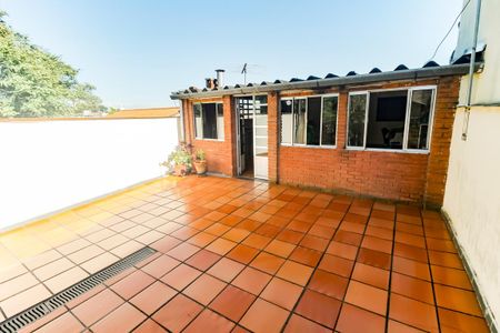 Varanda de casa para alugar com 2 quartos, 199m² em Jardim Samara, São Paulo