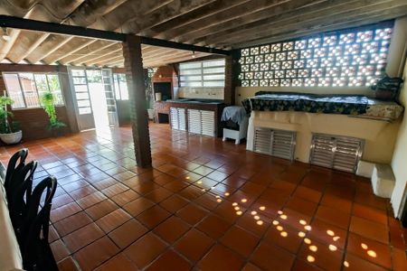 Casa para alugar com 199m², 2 quartos e 1 vaga Casa para alugar com 199m², 2 quartos e 1 vagaÁrea gourmet
