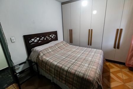 Quarto 1 de casa para alugar com 2 quartos, 199m² em Jardim Samara, São Paulo