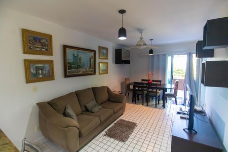 Apartamento à venda com 70m², 2 quartos e 3 vagasSala