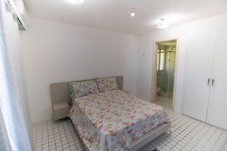 Apartamento à venda com 70m², 2 quartos e 3 vagasSuíte 1