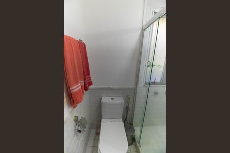 Apartamento à venda com 70m², 2 quartos e 3 vagasBanheiro da Suíte 1