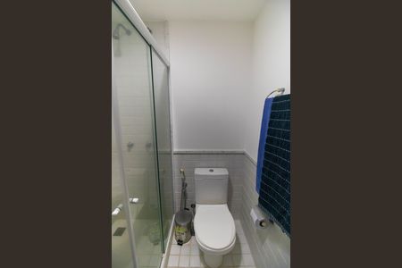 Apartamento à venda com 70m², 2 quartos e 3 vagasBanheiro da Suíte 2